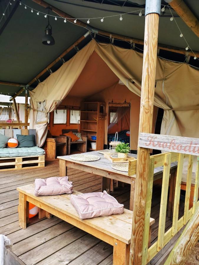 Vakantiepark De Bergen Wanroij - Safaritent Exterior foto